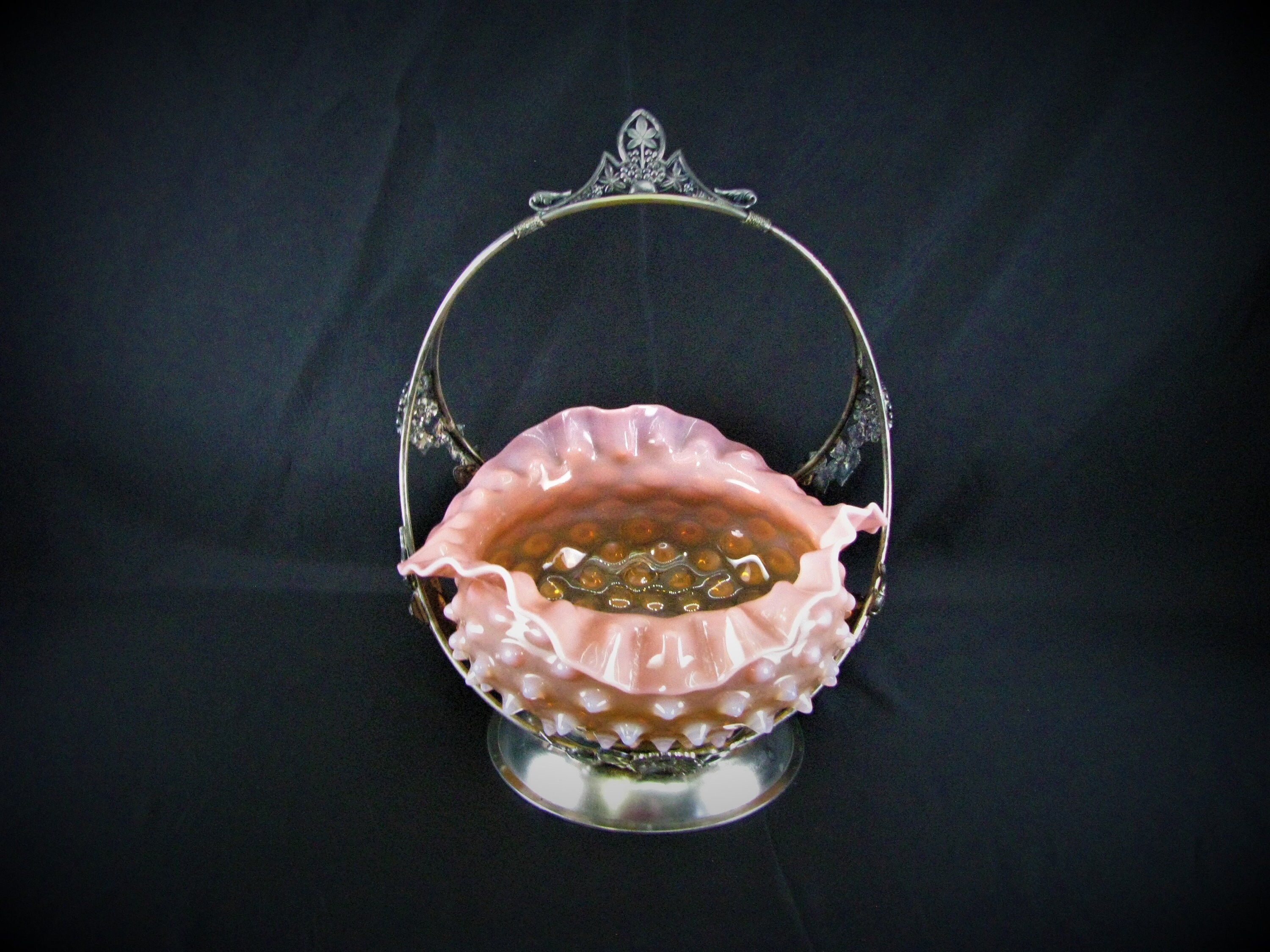 赤と白　HOBNEIL BRIDES BASKET VASE 赤と白HOBNEIL BRIDES BASKET VASE