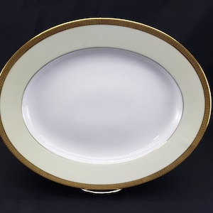 P.T. Tirschenreuth Bavaria Clifton Pattern # 4246 Porcelain Serving Platter Cream Border Gold Encrusted