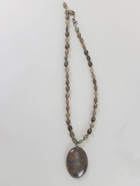 Jade Agate Beaded Stone Pendant Necklace - image 3