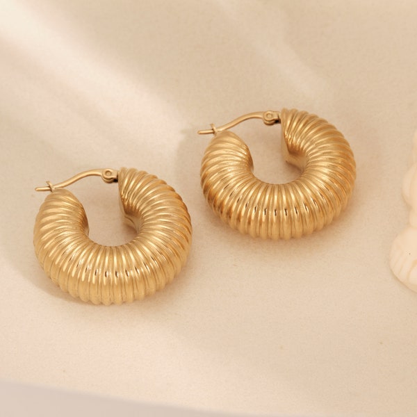 18K Gold Chunky Croissant Earrings, Gold Croissant Earrings, Gold Chunky Hoops, Thick Tube Earrings, Statement Earrings, Thick Hoop Earrings