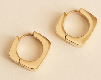 Gold Square Hoop Earring, Square Earring, Gold Earring, Chunky Earring, Gold Huggie Earring, Dainty Earring, Cute Earring, Waterproof Huggie