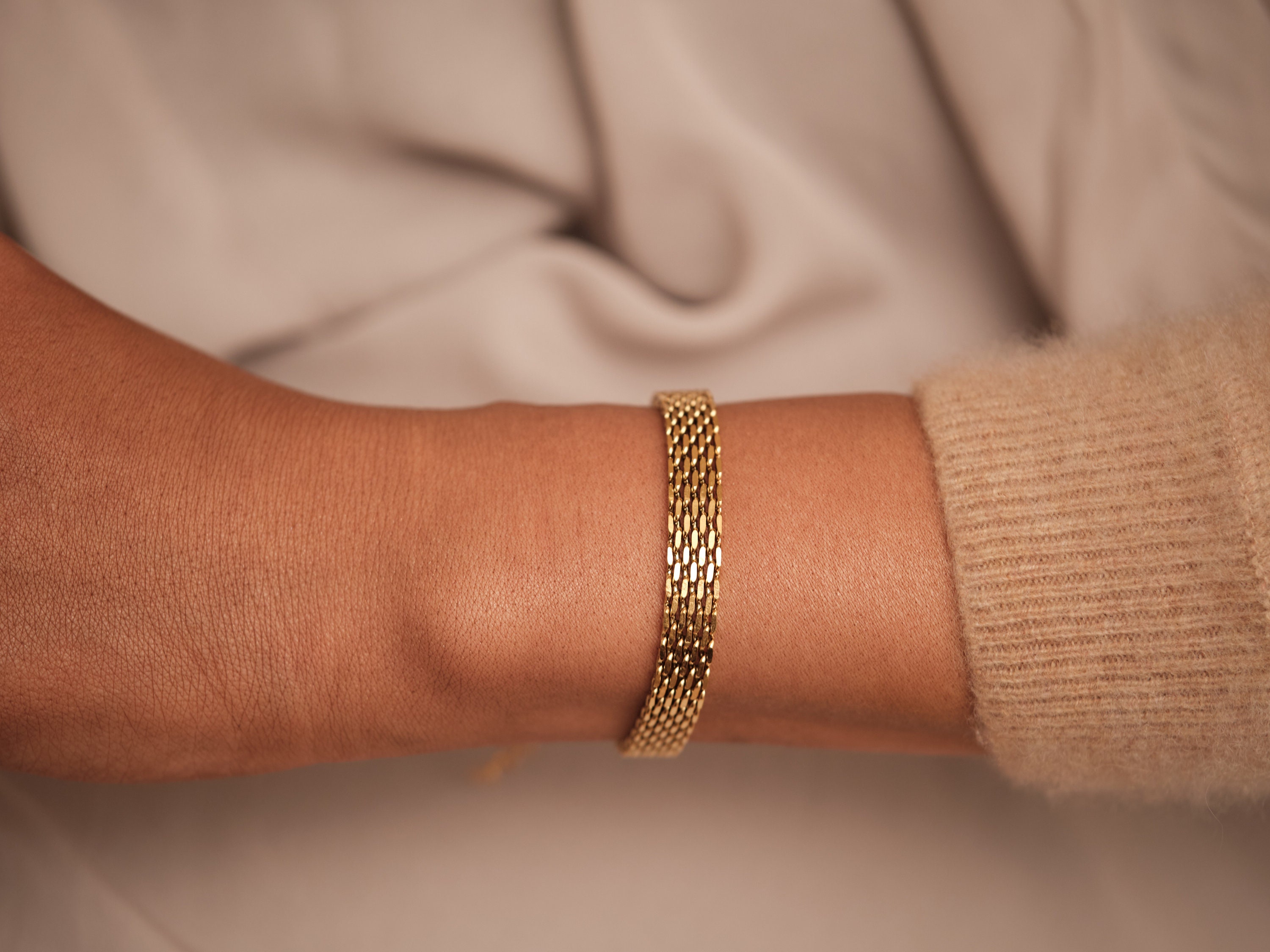 White gold shop mesh bracelet