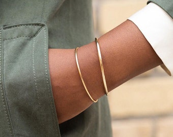 Klassieke Bangle-armband Gouden Slip-on Bangle voor dames Effen Bangle Klassieke Slip-on Bangle, aanslagvrije stapelbare armbanden Stapelbare armband