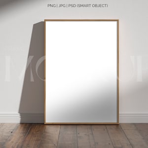 Rahmen Mockup helles Holz A4, Rahmen Wallpaper Mockup, Rahmen auf Holzboden Mockup, vertikale Rahmen Mockup, skandinavischer Rahmen Mockup PNG JPG PSD