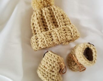 Hat and Bootie Set for Babies | Newborn Gift Set | Baby Shower Gift