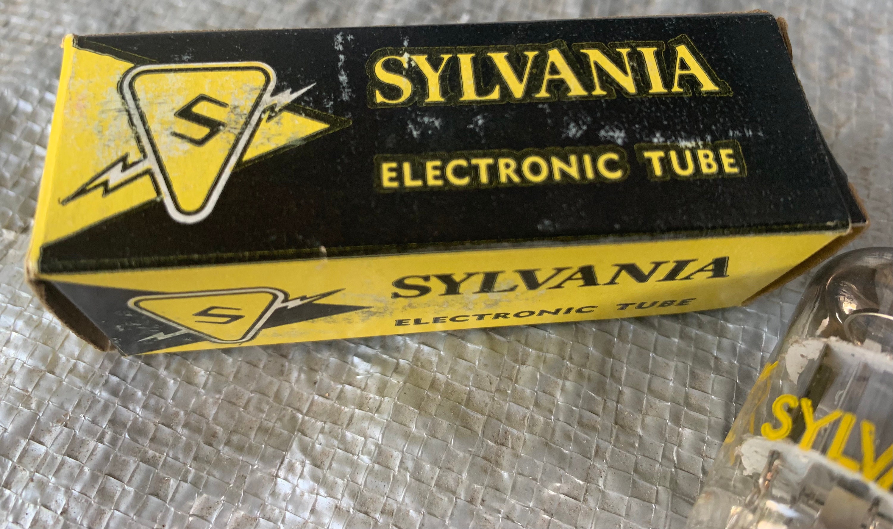 Vintage Sylvania Electronic Radio Tube With Original Box Etsy