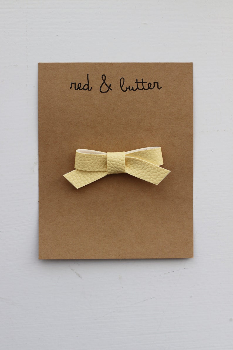 Toddler non-slip hair clips Vegan Leather Bows Dainty Pale Yellow Bows Clips Dogs Baby Bow Headbands Faux Leather Bows Girl Bows