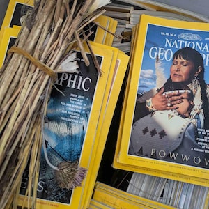 NATIONAL GEOGRAPHIC Magazines - vintage and newer, for collection or to use as art supply