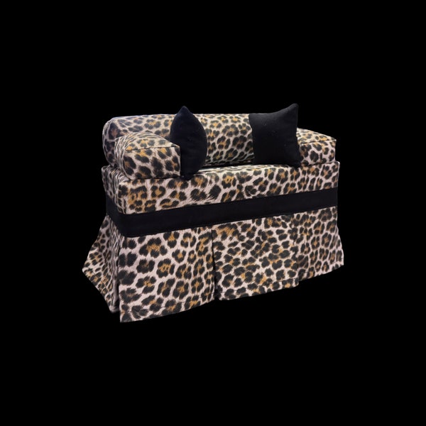 Large Couch-shaped, Rectangular, Decorative, Reusable. Unique Gift, Mother’s Day Gift, Leopard print Tissue Box