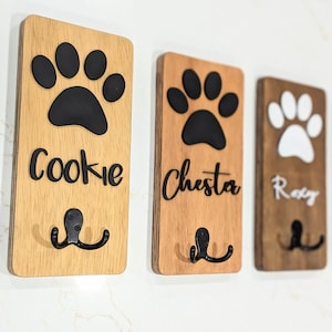 Personalized Dog Leash Holder - Custom Paw Print Hook with Pet Name - Wooden Wall Organizer for Leashes