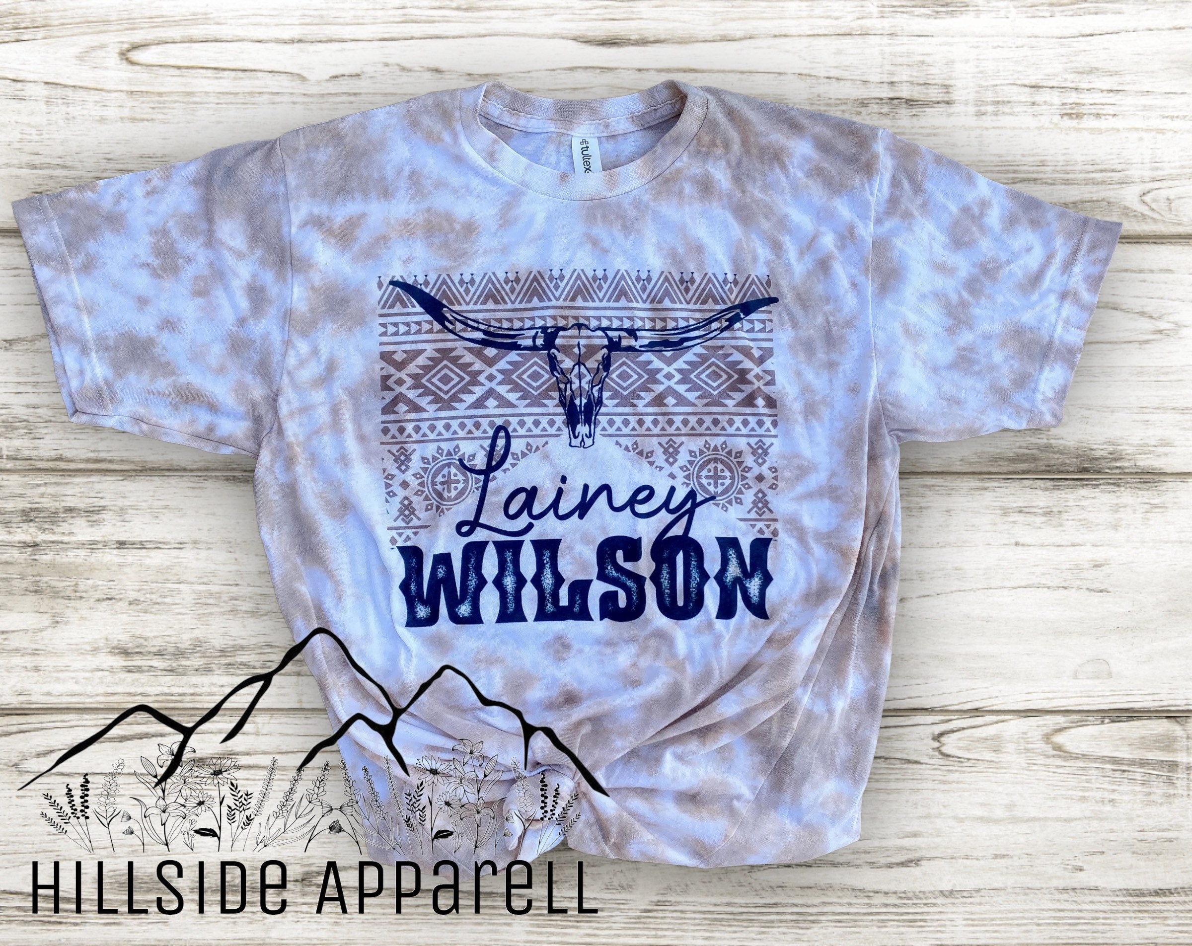  Lainey Wilson Wearing Hat Adult Short Sleeve T Shirt Country  Music Singer Vintage Style Graphic Tees Black : Clothing, Shoes & Jewelry