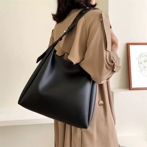 Large Shoulder Bag Vegan Leather Tote Bag Minimalist Shoulder Tote Black Bag for Work Messenger Bag Large Satchel Bag Tote bag pouch set