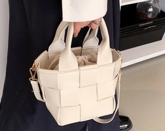 Vegan leather woven leather tote bag, Small weave cassette bucket bag, pu leather crossbody drawstring bag, minimalist summer handbag