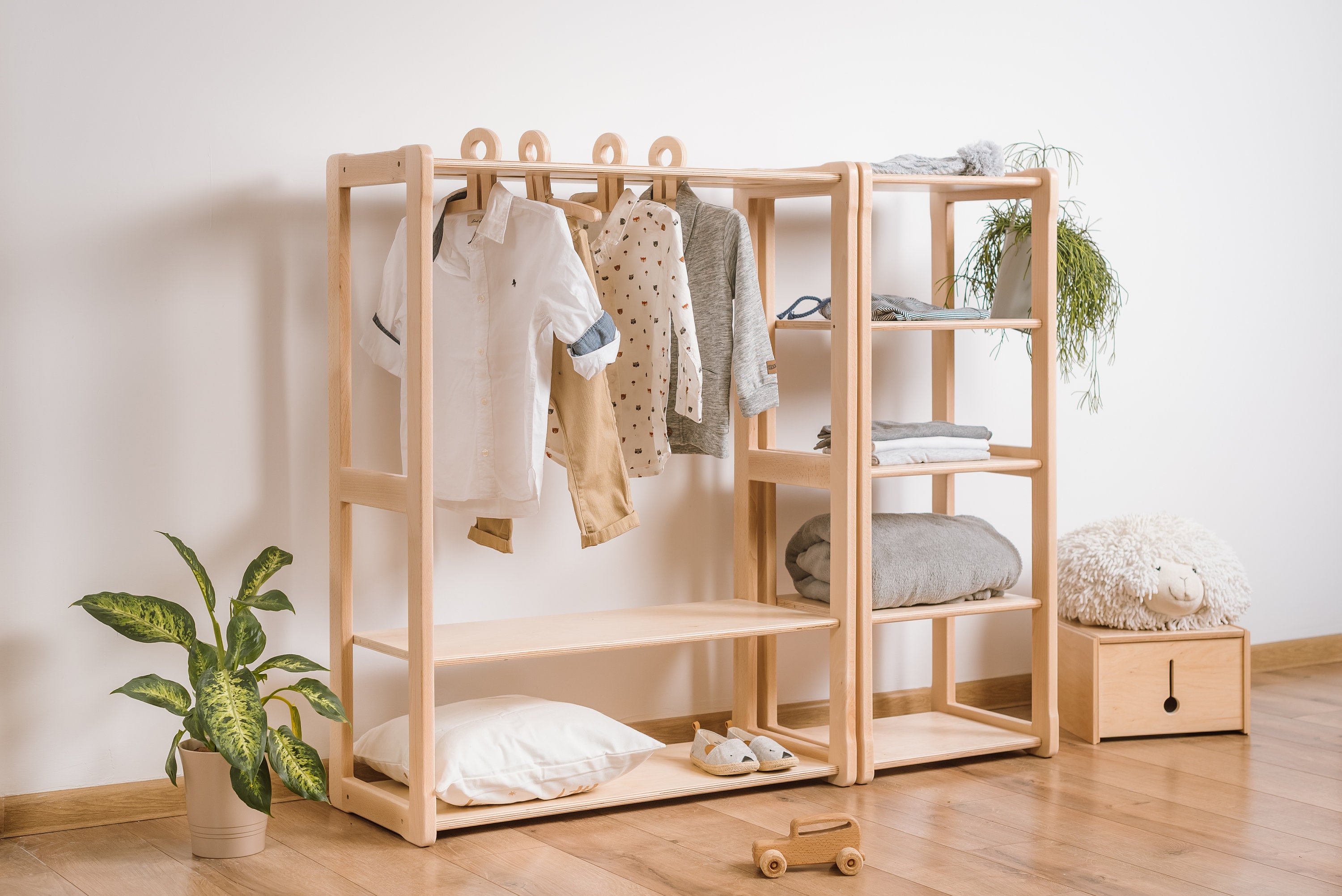 LIFEZEAL Armario infantil de ropa, ropero con perchero y 4 estantes,  organizador de madera con espejo entero, mueble de almacenamiento de  dormitorio para niños, 93,5 x 38 x 100 cm（Blanco） : 