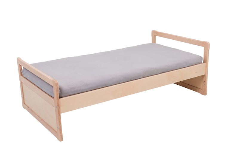 Montessori toddler bed HIGH image 6