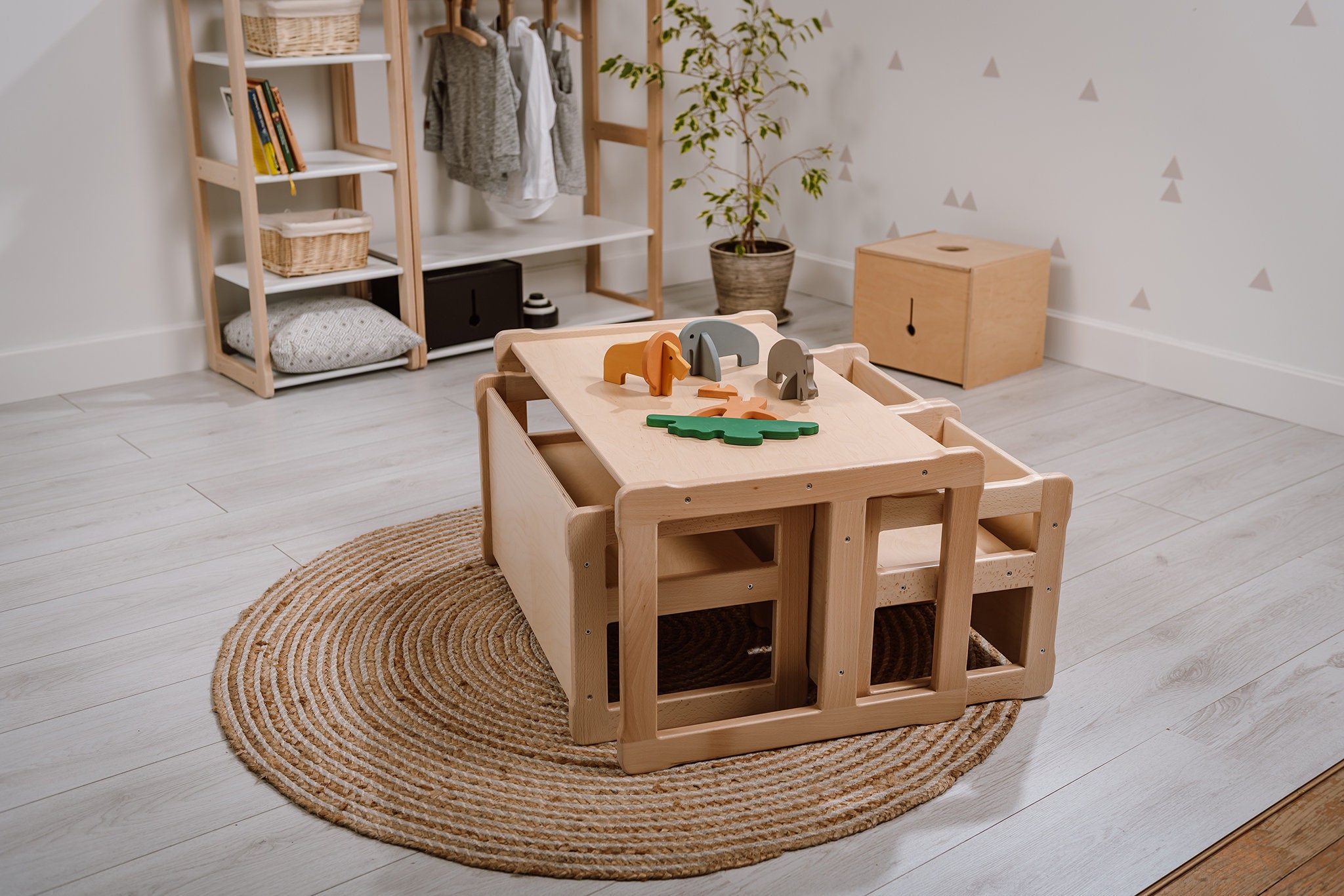 Mesa Sensorial Montessori + 1 Silla + Kit Sensorial M