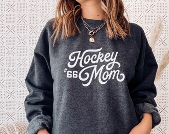 Hockey Mom Geschenk Sweatshirt Damen Crewneck Hockey Mom Pullover, benutzerdefinierte Anzahl Hockey Shirt, Hockey Mom Geschenke, Spieler Nummer Pullover bis 5XL