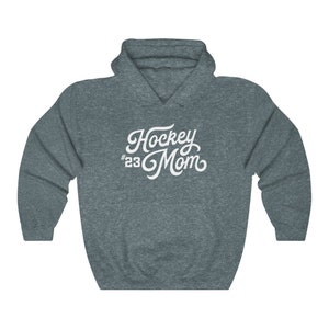 Sudadera con capucha de mamá de hockey personalizada, suéter de mamá de hockey de mujer, sudadera con capucha de hockey de número personalizado, regalos de mamá de hockey, sudadera con capucha de número de jugador, regalo de hockey Dark Heather