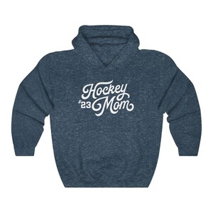 Sudadera con capucha de mamá de hockey personalizada, suéter de mamá de hockey de mujer, sudadera con capucha de hockey de número personalizado, regalos de mamá de hockey, sudadera con capucha de número de jugador, regalo de hockey Heather Navy