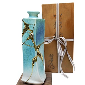 Include Wooden Box ,Kintsugi gifts, kintsugi Vase, Japanese art in repairing with gold a broken pottery, kintsukuroi bowl, kintsugi pottery