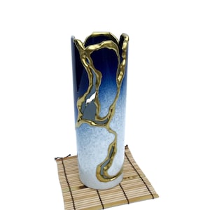 Include Mat Base ,Kintsugi gifts, kintsugi Vase, Japanese art in repairing with gold a broken pottery, kintsukuroi bowl, kintsugi pottery