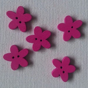 Boutons fleurs fushia en bois image 4