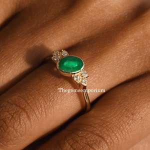 14k Solid Gold/Natural Emerald Diamond Ring/Oval Gemstone/Bezel Ring/Engagement Ring/Woman Birthday gift/May Birthstone/Unique Fine Jewelry