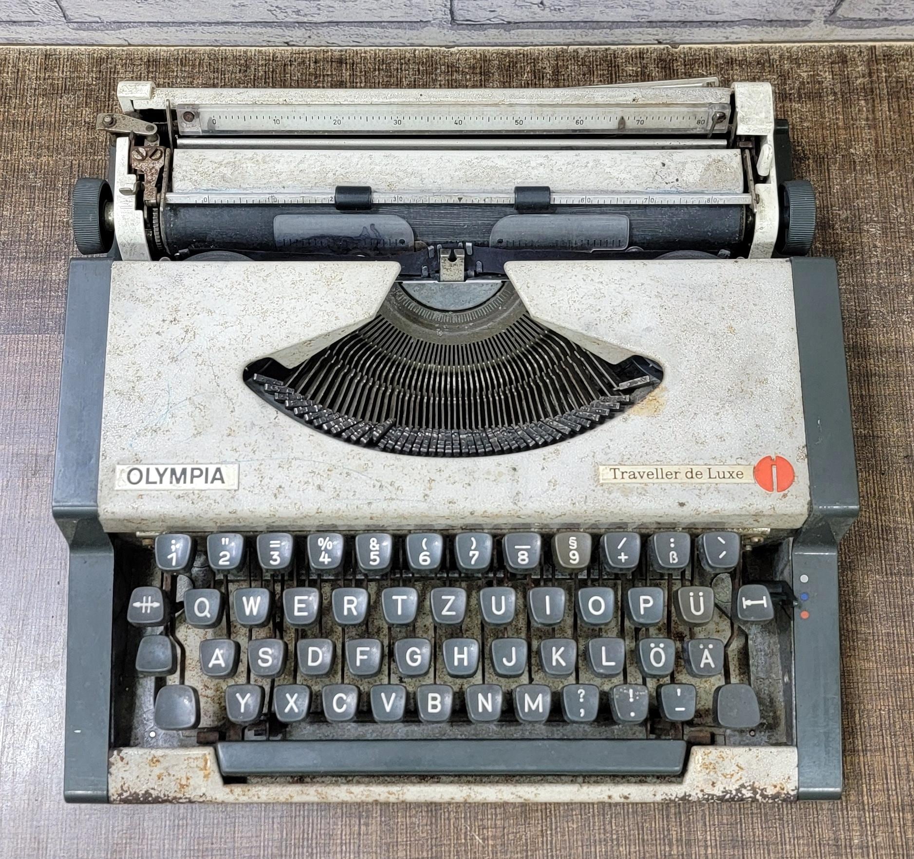 【値下中】オリンピア英文タイプライター Traveller de Luxe オリンピア英文タイプライター Traveller de Luxe 391