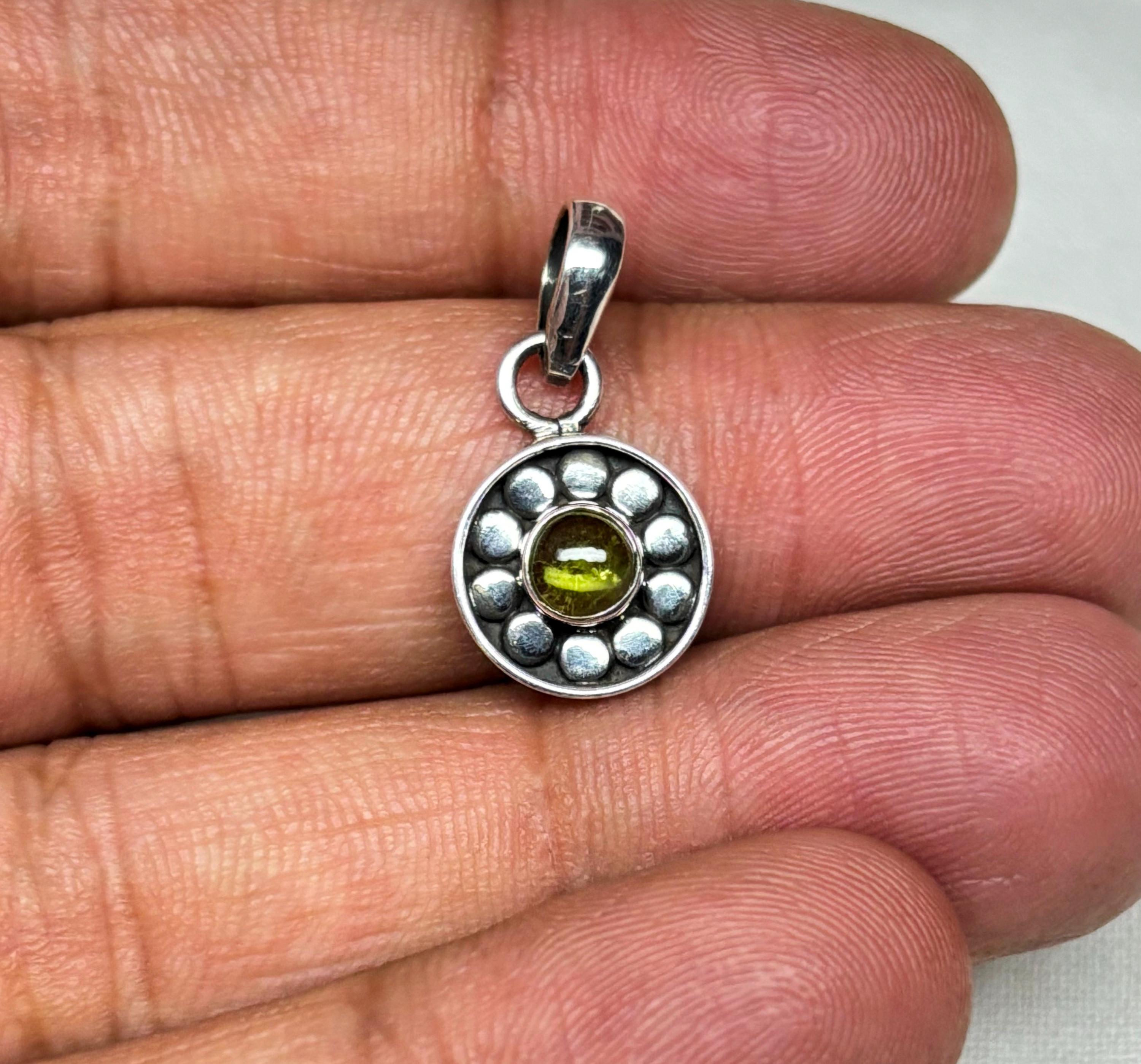 11/19 22時まで値下げ‼️Y's ラペルピン silver980 9258 Silver - Etsy
