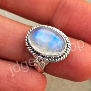 Moonstone Ring 925 Silver Statement Ring Gemstone Ring For Women Anxiety Ring Meditation June Birthstone Ring for mother Oval Ring Boho Ring