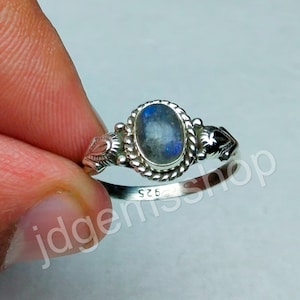 Natural Labradorite Ring Blue Stone Ring 925 Silver Promise Ring Celtic Ring Vintage Ring Boho Wedding Band Crystal Ring Gift For Women
