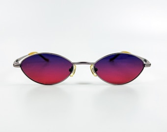 90s Vintage Sunglasses: Lilac Metal Frame, Purple Polarized Lenses - Made in Italy