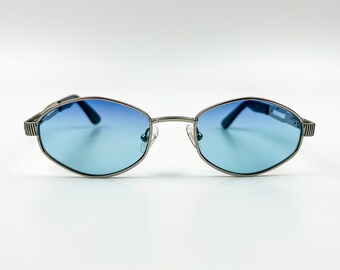 90s Yanks Vintage Sunglasses: Silver Metal Frame, Blue Gradient Lenses, Made in Italy