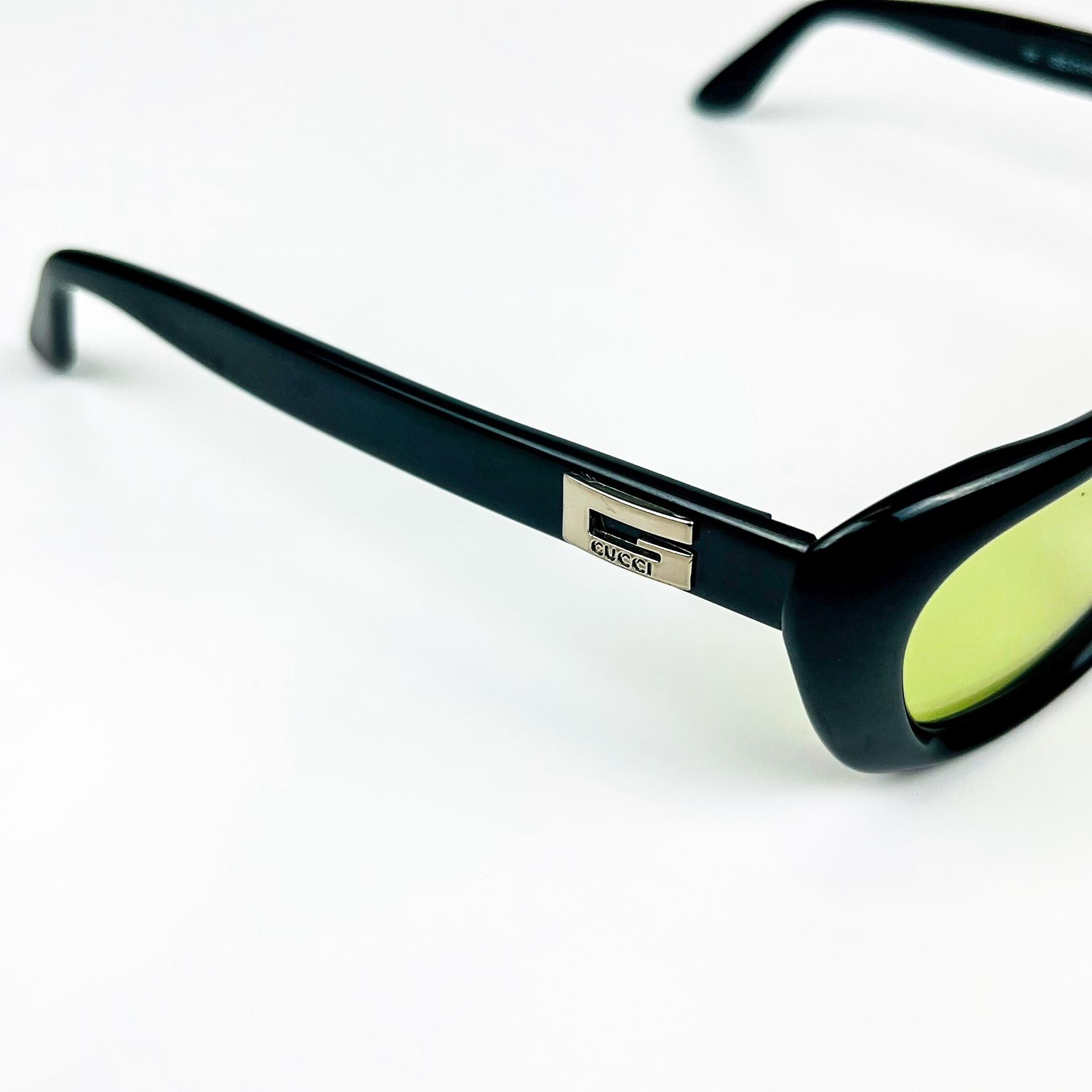 Gucci Vintage 90s Sunglasses – Black Acetate Frame, Green Lenses