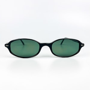 Vintage Sunglasses Luxottica – 90s NOS Small Retro Black Acetate Frame – Smoke Green Lenses – Woman & Man Eyewear – Made in Italy