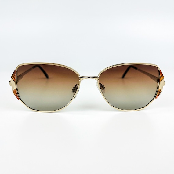 Vintage 80s Sunglasses: Gold Frame Brown Gradient Lenses  display picture 2