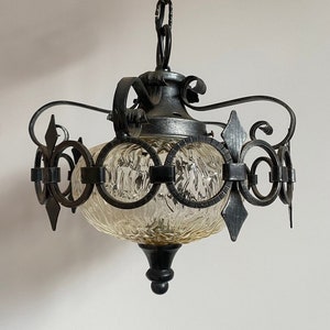 Mid Century Kronleuchter – Metall & Glas Deckenlampe – Vintage 1970er Jahre Brutalist Leuchte – industrielles Wohndekor
