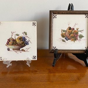 Paar holländische Vintage Fliesen – Polychrome Obstkörbe – Handbemalt – Made in Holland