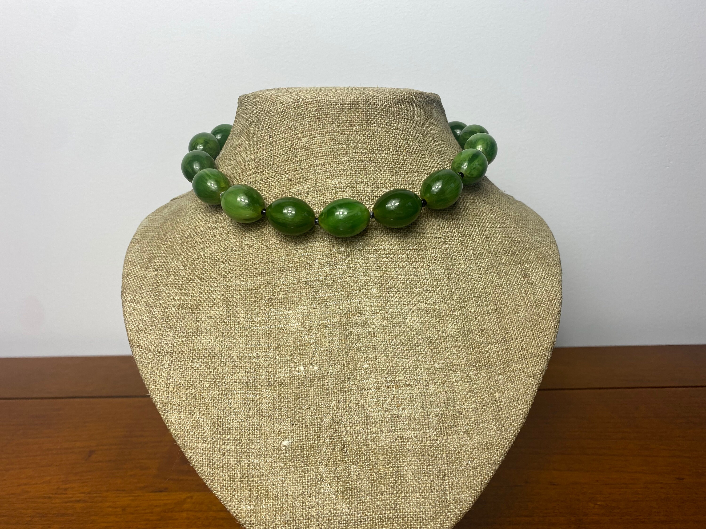 Vintage, prestigieux collier des années 60 70, perles Bakélite ancien véritable - Montres & Bijoux
