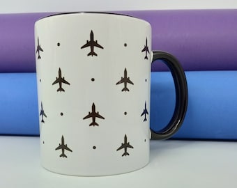 Taza con aviones, Avión, Regalo de aviación, Regalo para piloto, Auxiliar de vuelo, AvGeek, Taza estándar, Taza minimalista, Aviación, Aviones, Regalo