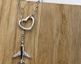 Collar de plata con corazón, avión, cadena de plata, regalo para ella, collar delicado, colgante de plata, joyería de aviación, joyas de plata, colgante