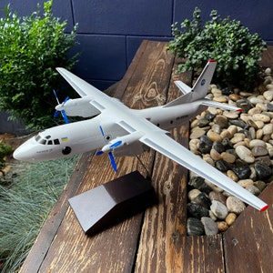 航空機モデル アントノフ AN-26 UR-26194 1:72、アントノフ飛行機、An-26 カール、アントノフ An26、AvGeek、パイロットへのギフト、完全完成モデル、アントノフ