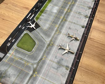 Airport Diorama Base 1:400 220 cm * 90 cm, Runway, Taxiway, Apron, Display for Diecast Aircraft Models, Airport Layout, Aviation