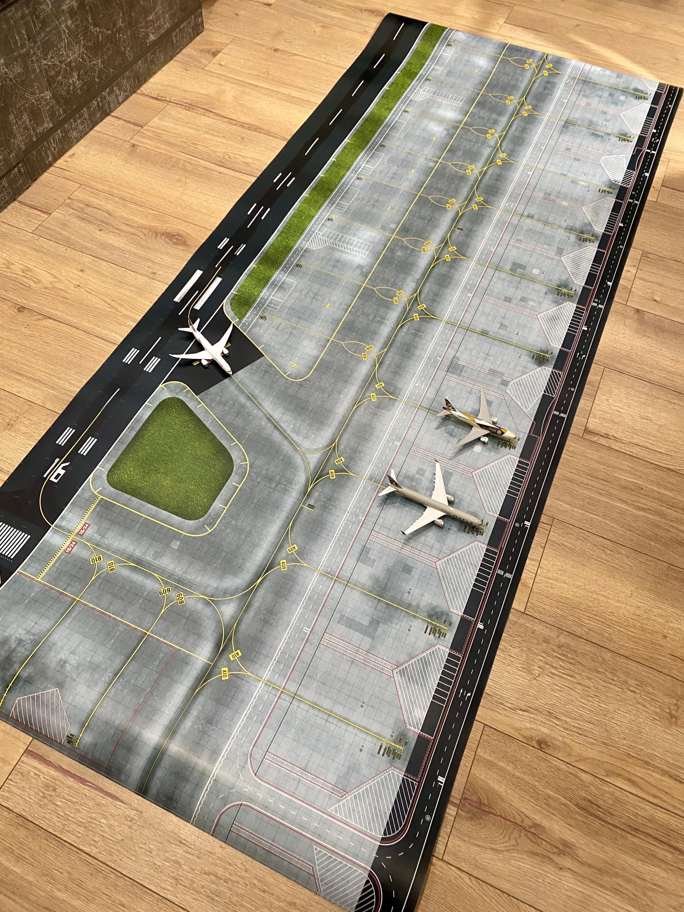 1 400 model airport - Etsy 日本