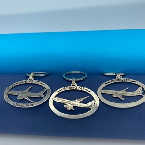 Metal Keychain Boeing, B747, B737, B787 Dreamliner, Keychain with plane, Keychain with airplane, Best Pilot Gift, AvGeek, Boeing