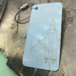 Brelok z Su-30 "62 czerwony" RF-81773, Prezent dla pilota, Brelok z samolotem, Lotnictwo, kolekcjonerstwo, unikatowy artefakt