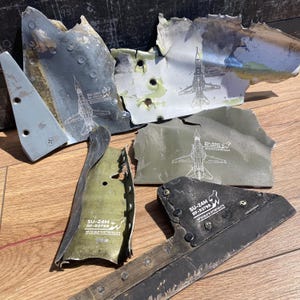 Russian parts small Su-24 M Fencer-D RF-93798 48 BLUE Shot down, Gift for pilot, Keychain with airplane, Aviation piece of history