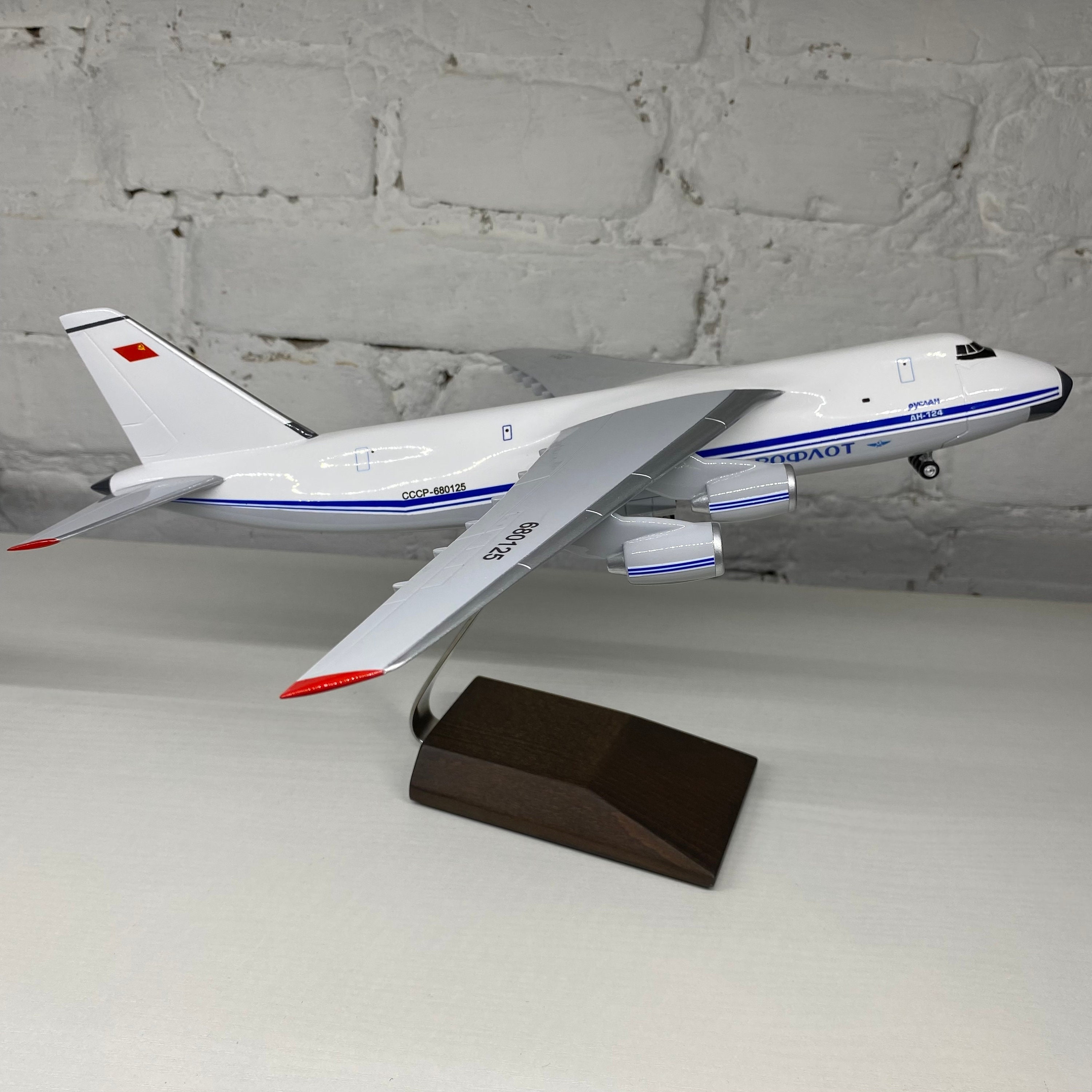 AN-124 アエロフロート 1:200 「ルスラン」 アントノフ シャーシ