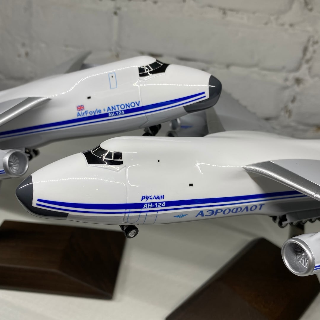 AN-124 アエロフロート 1:200 「ルスラン」 アントノフ シャーシ AN-124 アエロフロート 1:200 「ルスラン」 アントノフ シャーシ
