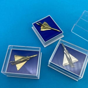 コンコルドピン、ミラージュピン、航空機ピン、ミラージュ2000、飛行機付きピン、箱入りピン、金属製バッジ、アエロスパシアル、ブリティッシュ・エアウェイズ、フランス